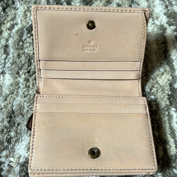 COPY - Small light pink Gucci wallet! Gold hardware!  COA included! - Picture 3 of 10